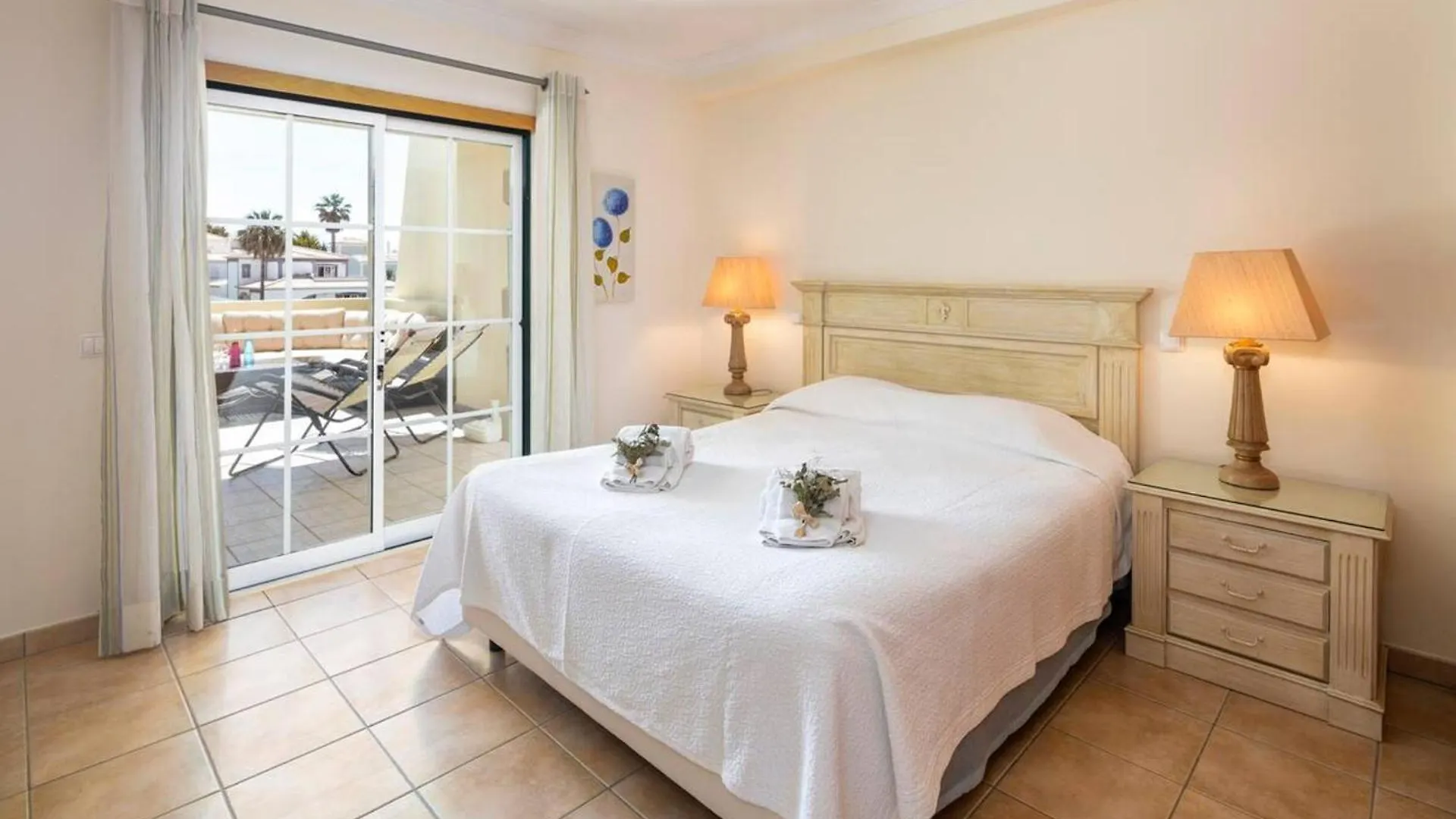 Stylish 2Br Apartment With Pool Parking & Wifi Albufeira 0*,